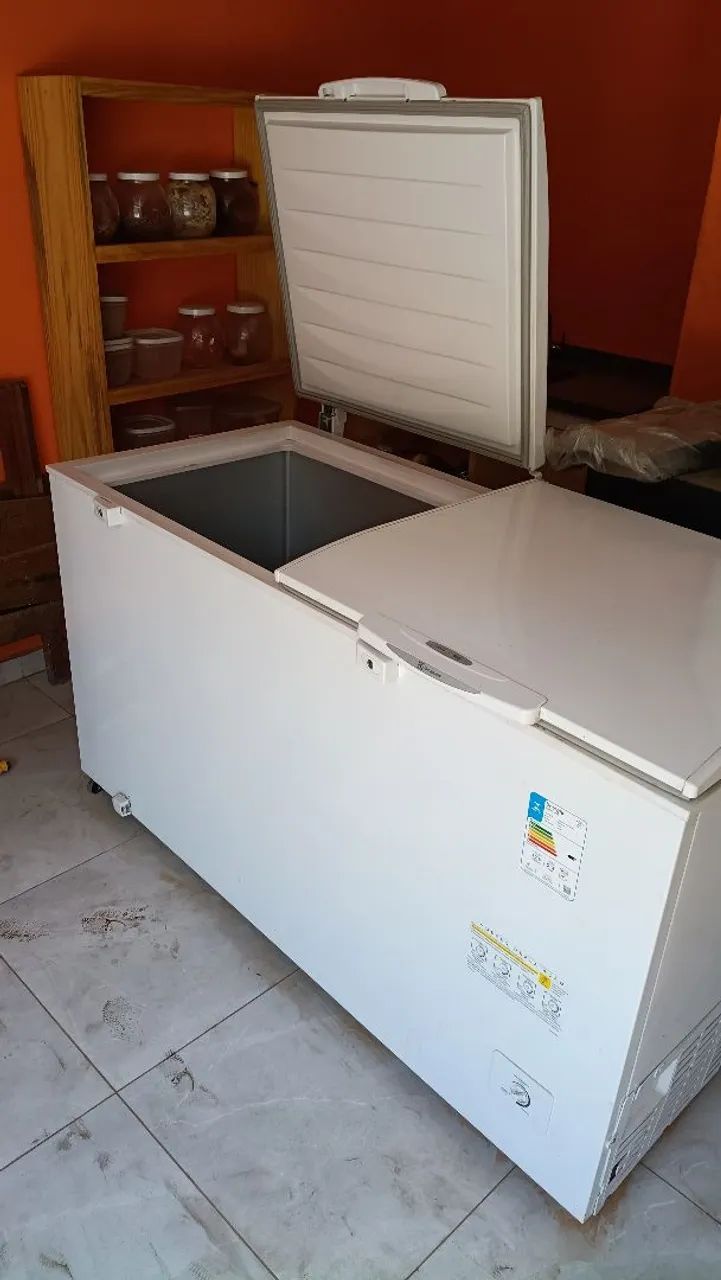 Freezer vertical Eletrolux h550