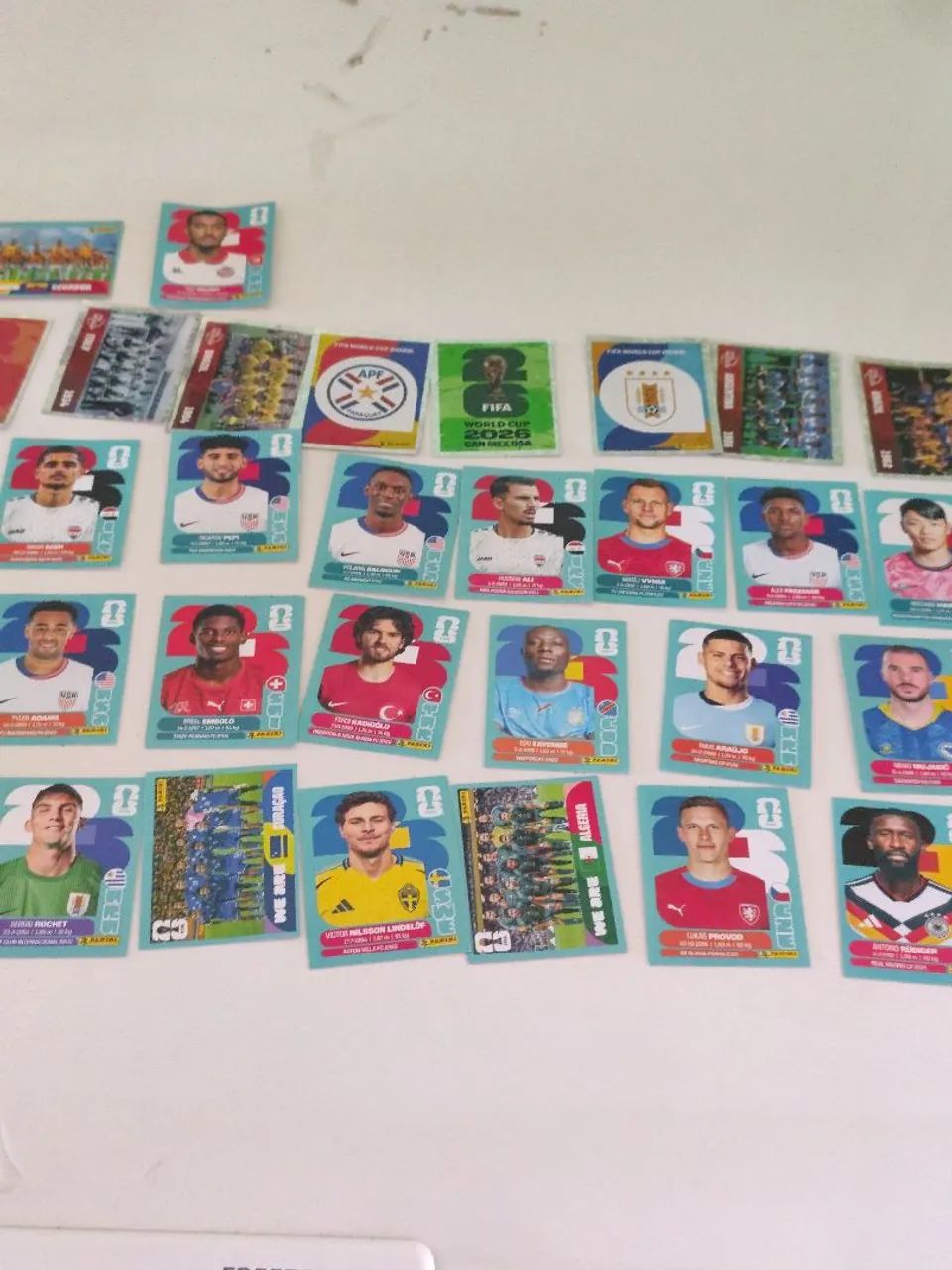 Vende-se figurinhas da copa