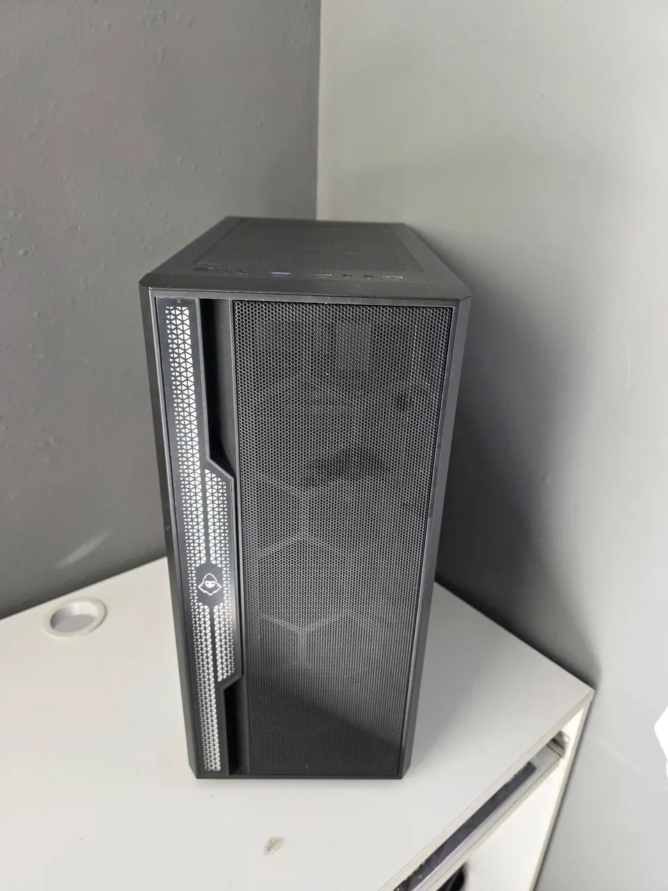 Gabinete Gamer, teclado mecânico e microfone