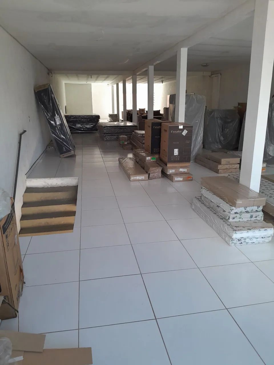 Alugo um ponto comercial no 1 andar um galpão  - Foto 4