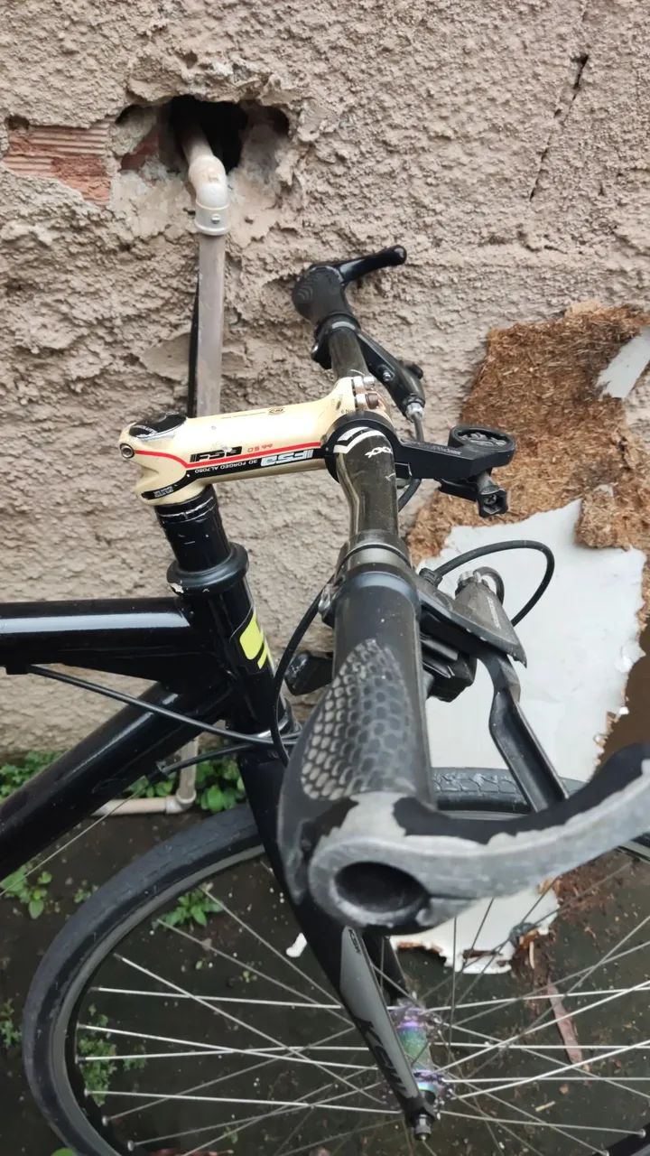 Vendo Bicicleta Gt híbrida  - Foto 4