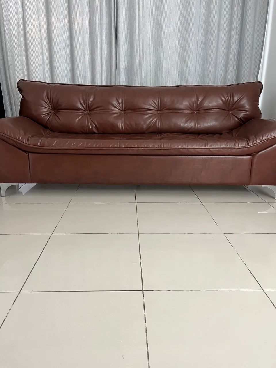 Sofá 4 lugares marrom - Foto 4