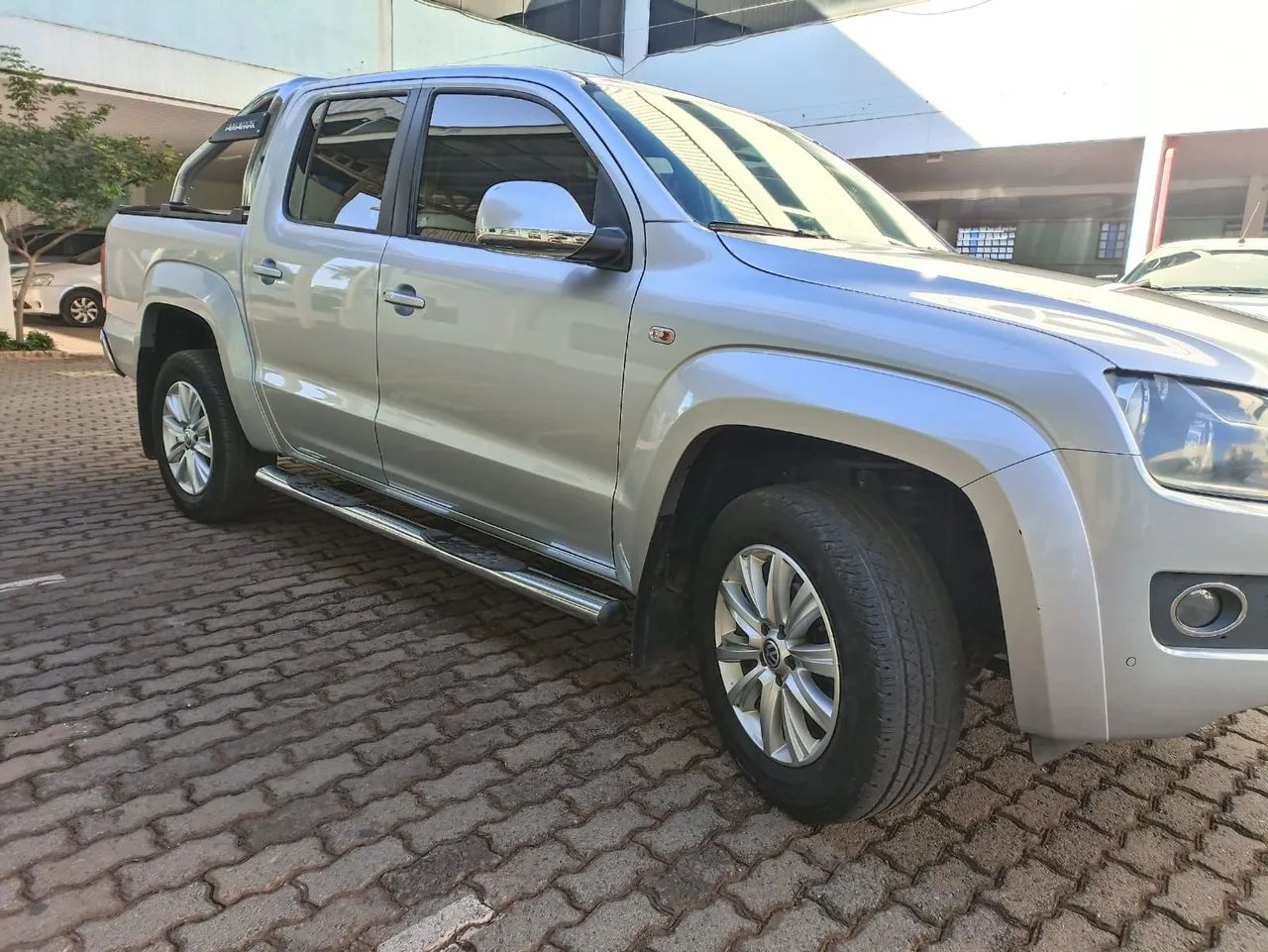 Volkswagen Amarok HIGH.CD 2.0 16V TDI 4X4 DIES. AUT 2014