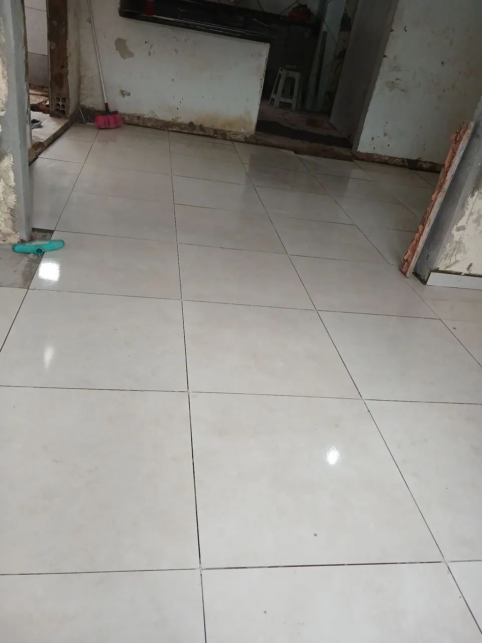 Assentamento de cerâmica.