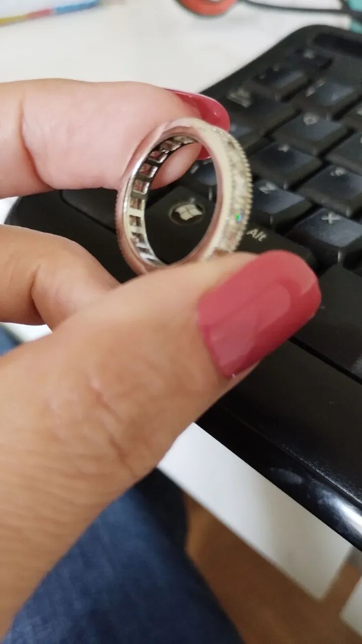 Anel Aparador Aliança Cravejada com Zircônias  - Foto 3
