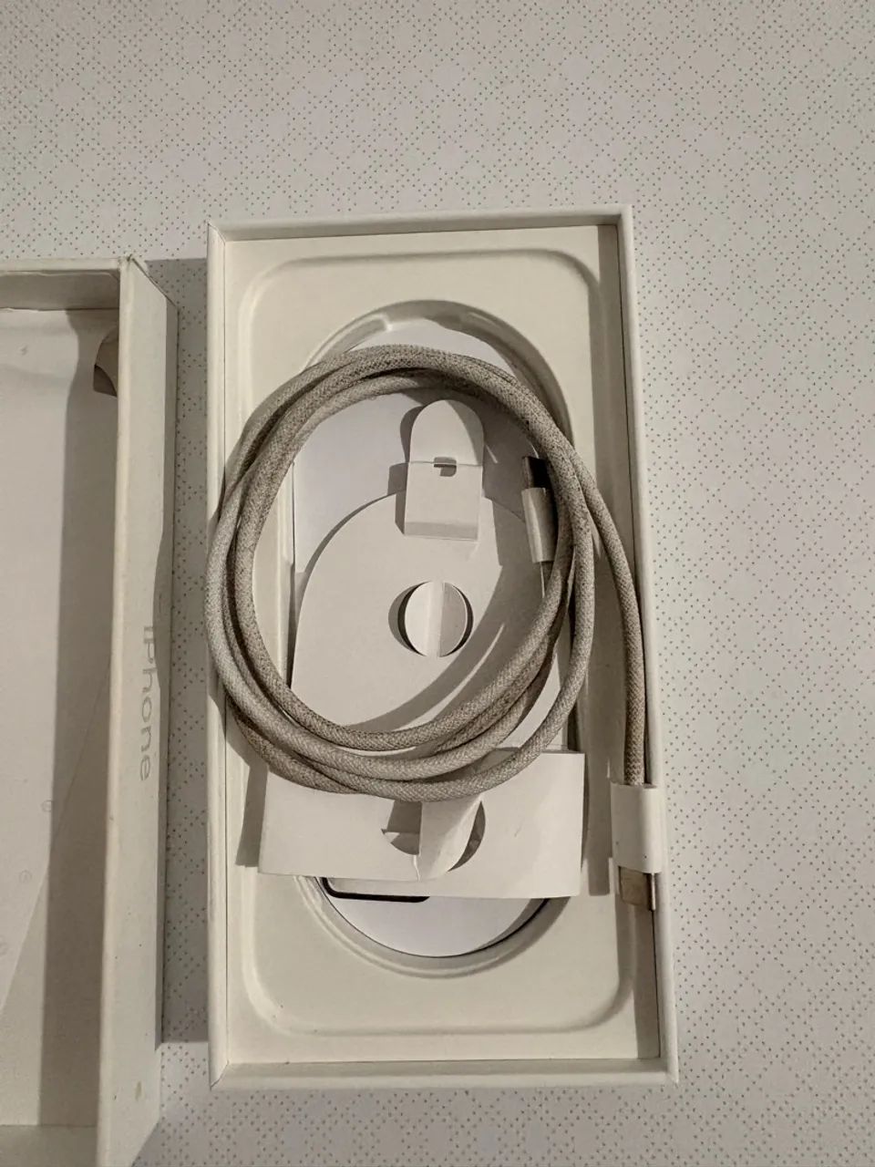 iPhone 16 completo com caixa branco 128GB na garantia APPLE  - Foto 3