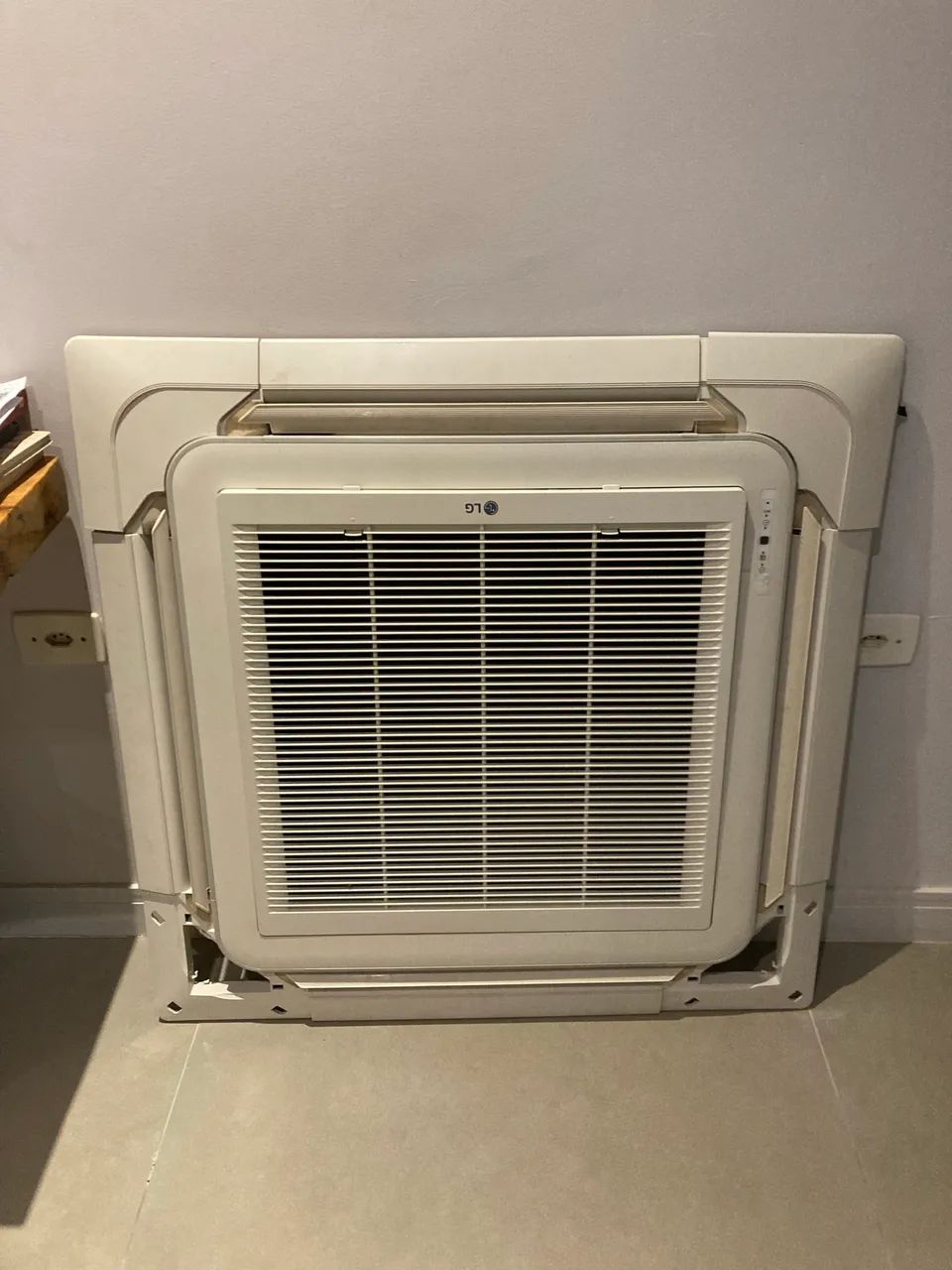 Ar condicionado cassete 48 mil Btu 