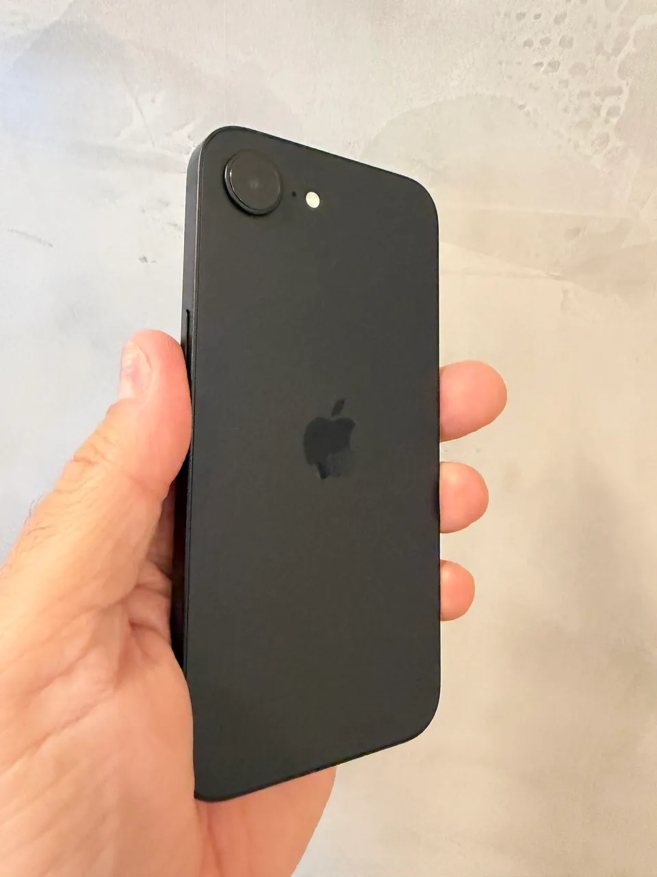 iphone 17/256gb preto praticamente novo - Centerfix - Celulares e