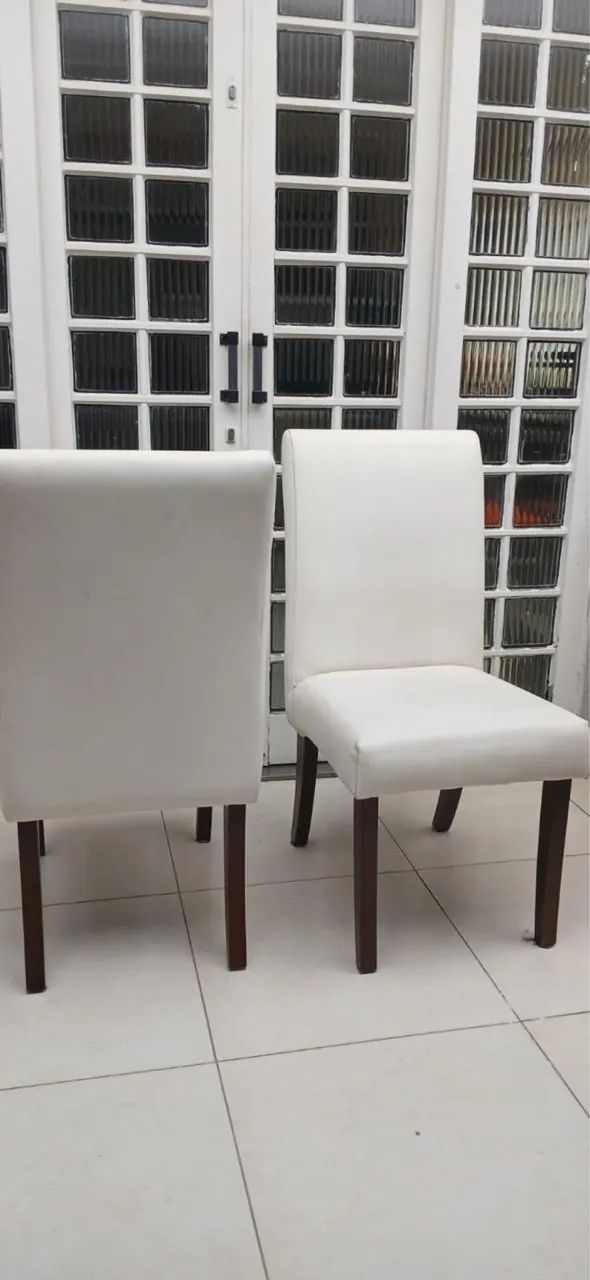 Mesa de Jantar Redonda acompanha 3 cadeiras  - Foto 4