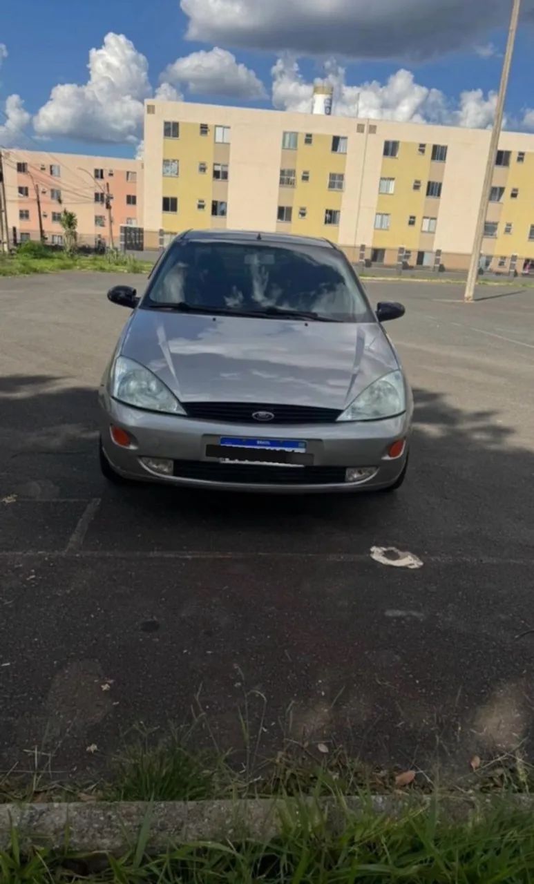Ford Focus Sedan 1.8 16V 115cv 4P 2003