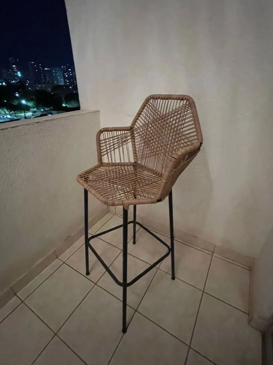 Mesa varanda + 3 cafeiras - Foto 4