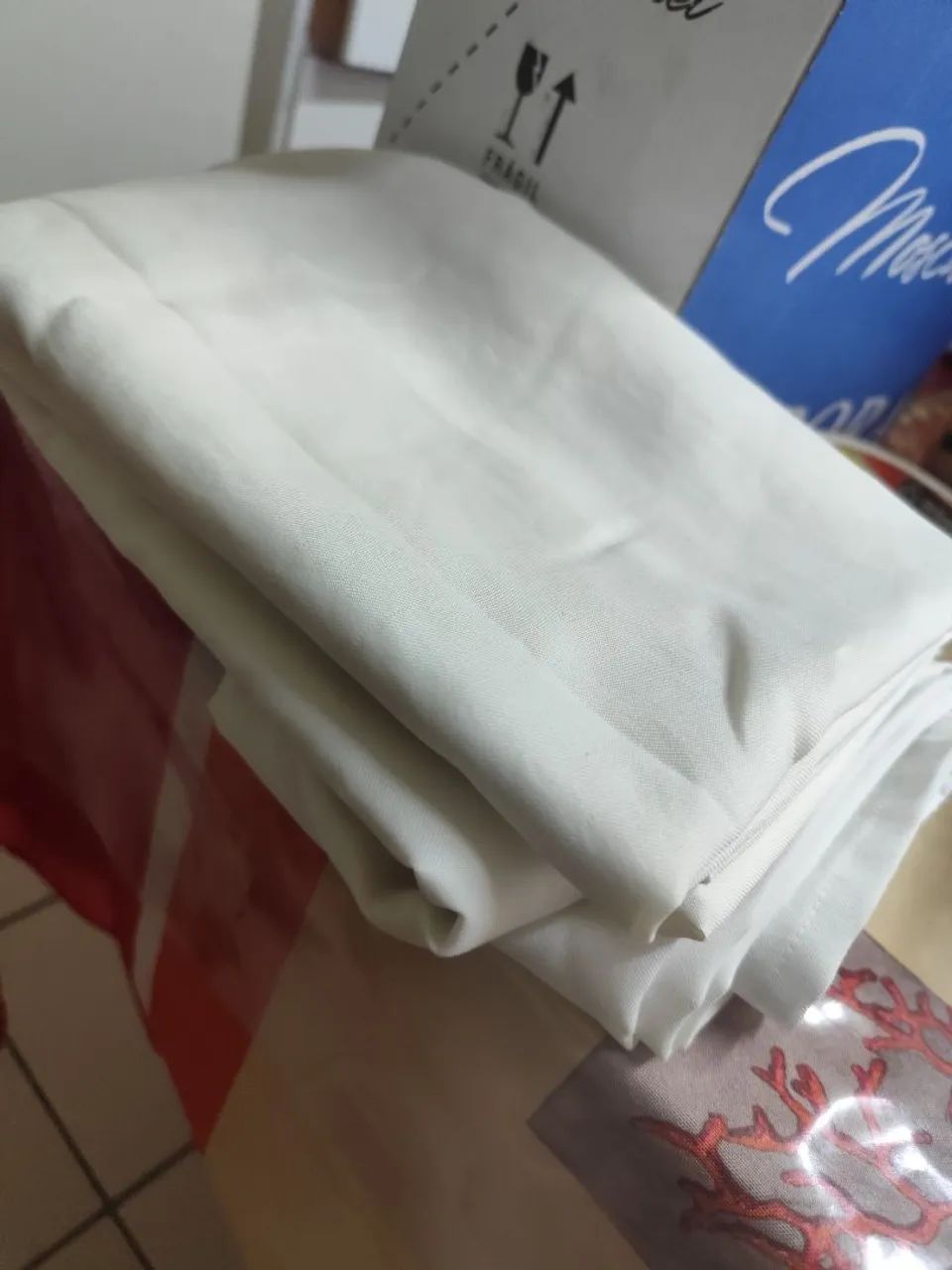 Pano de mesa branco