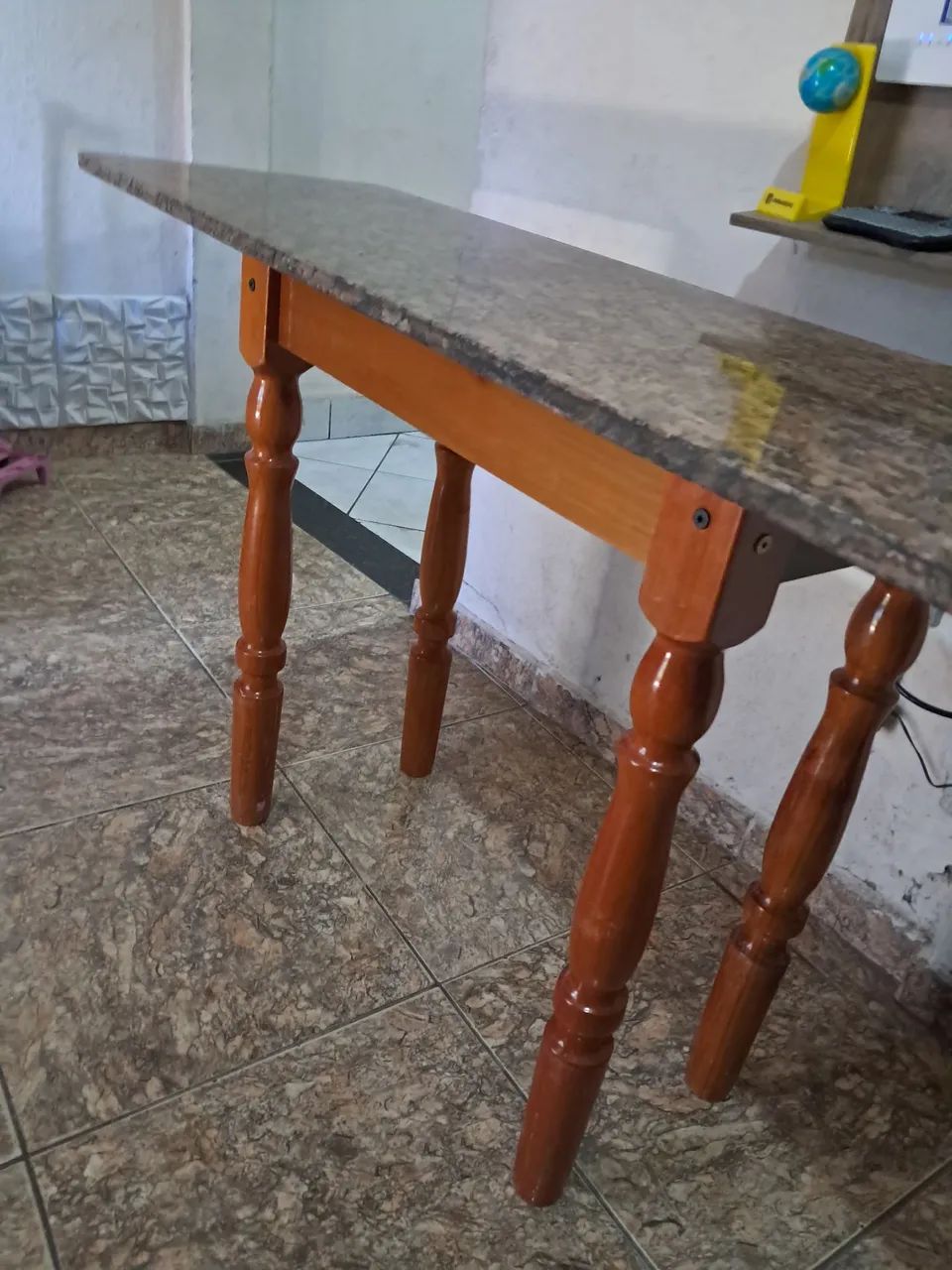 Movel aparador com.pes torneado - Foto 4