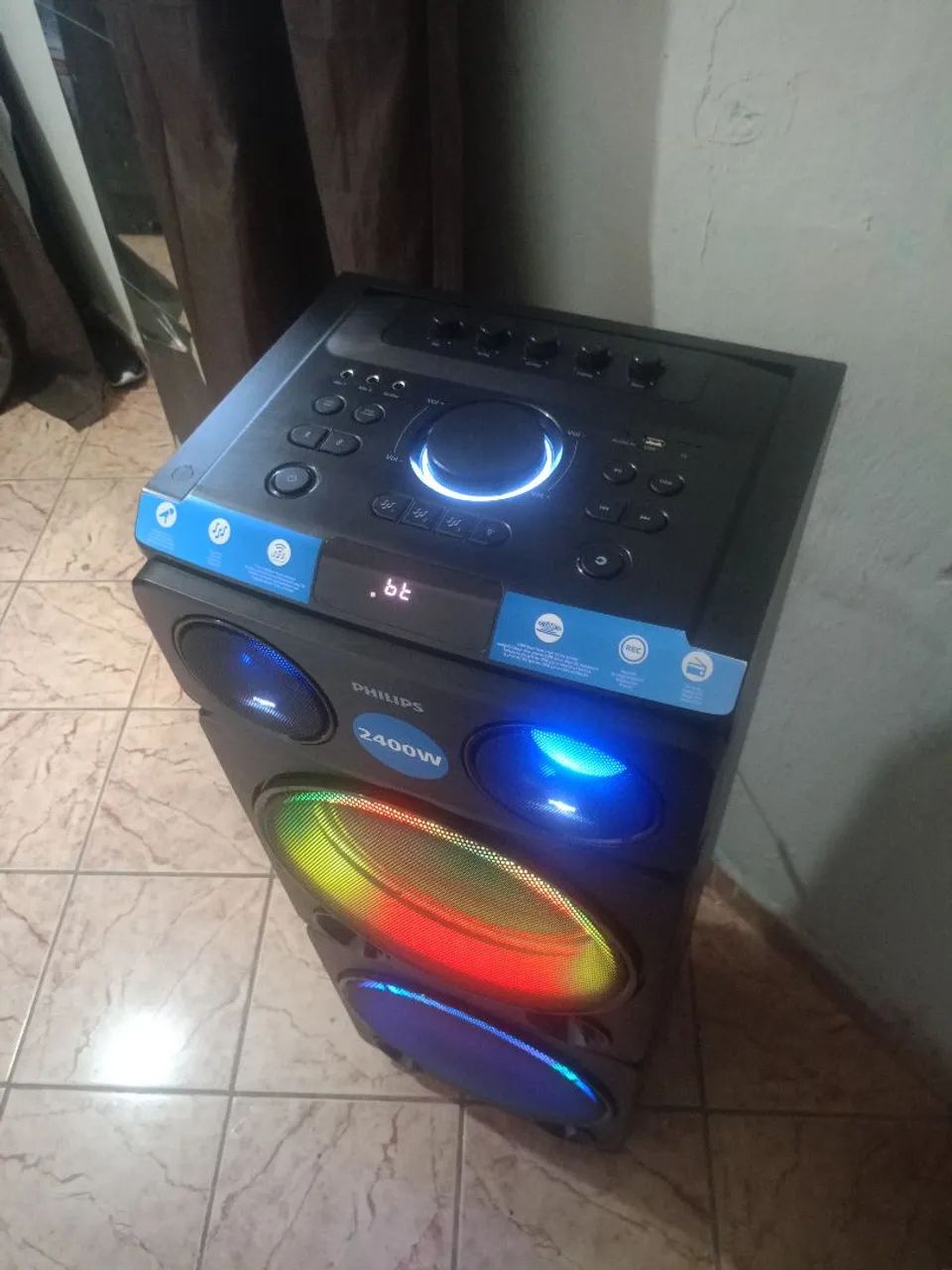 Vendo uma caixa de som amplificada Philips  - Foto 2
