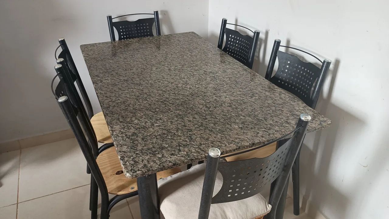 Mesa Inox com tampo de mármore e seis lugares  - Foto 2