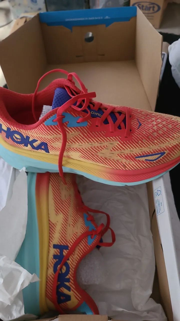 Tênis Hoka Clifton 9 n° 41 - Foto 4