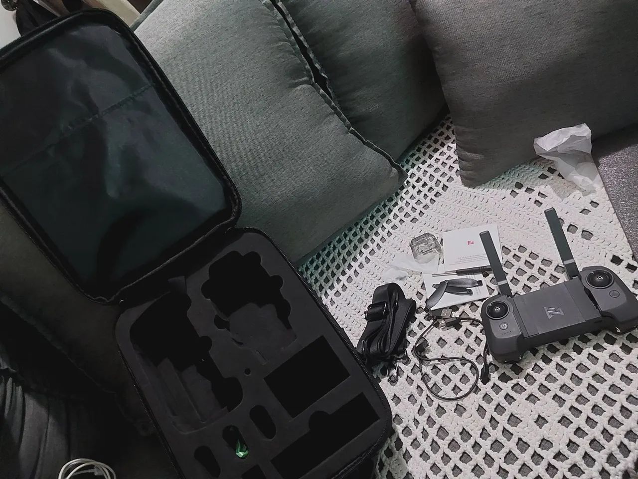 Controle drone fimi x8 mini v2 mais case e acessórios - Foto 2