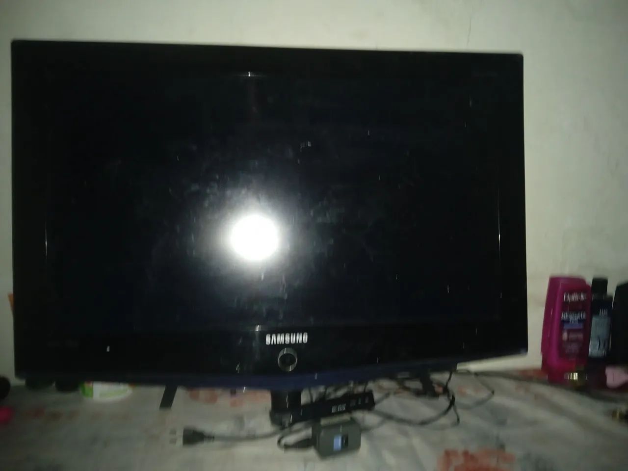 Vendo uma TV ela vai junto cm um conversor
