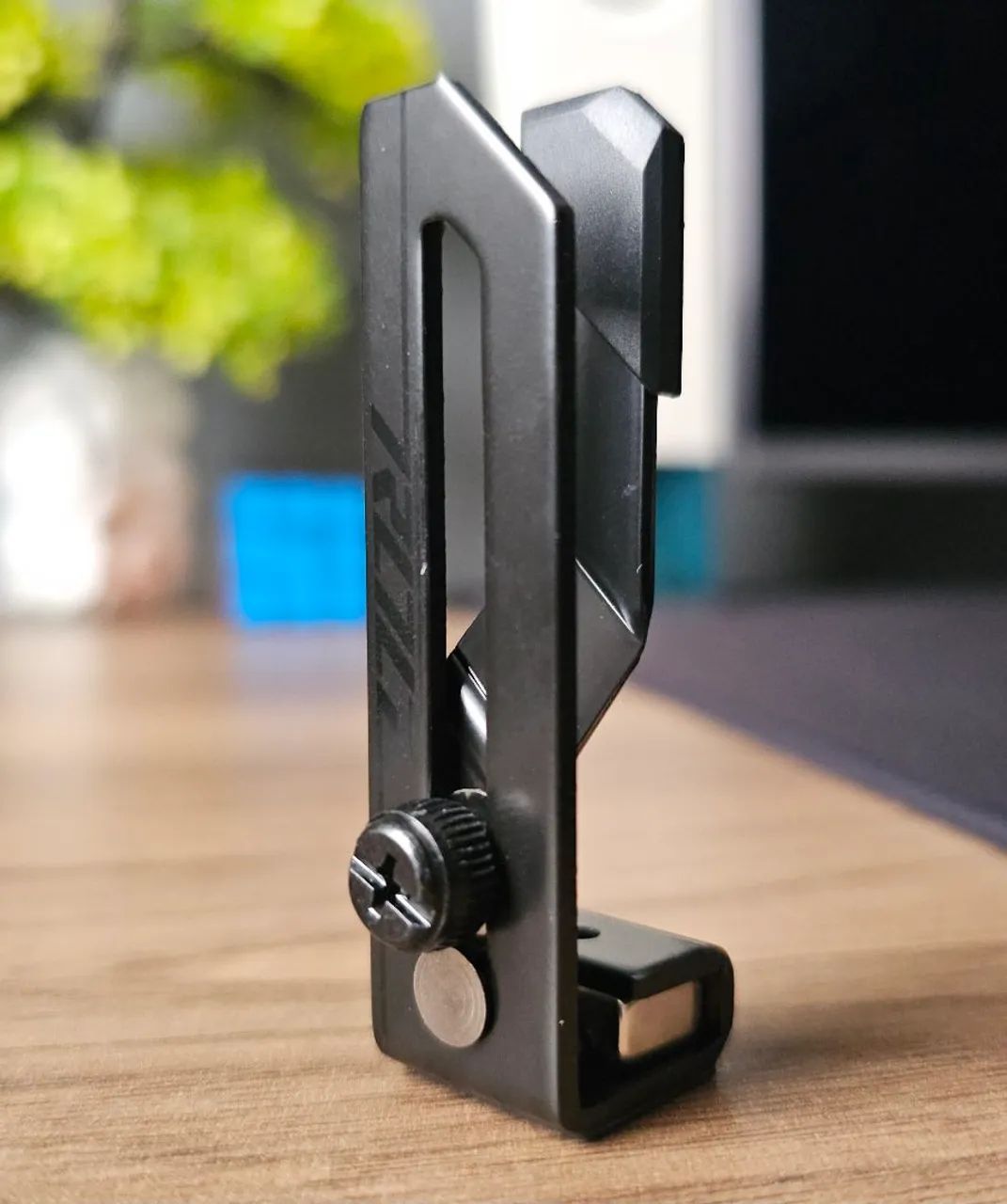Suporte GPU Asus Rog