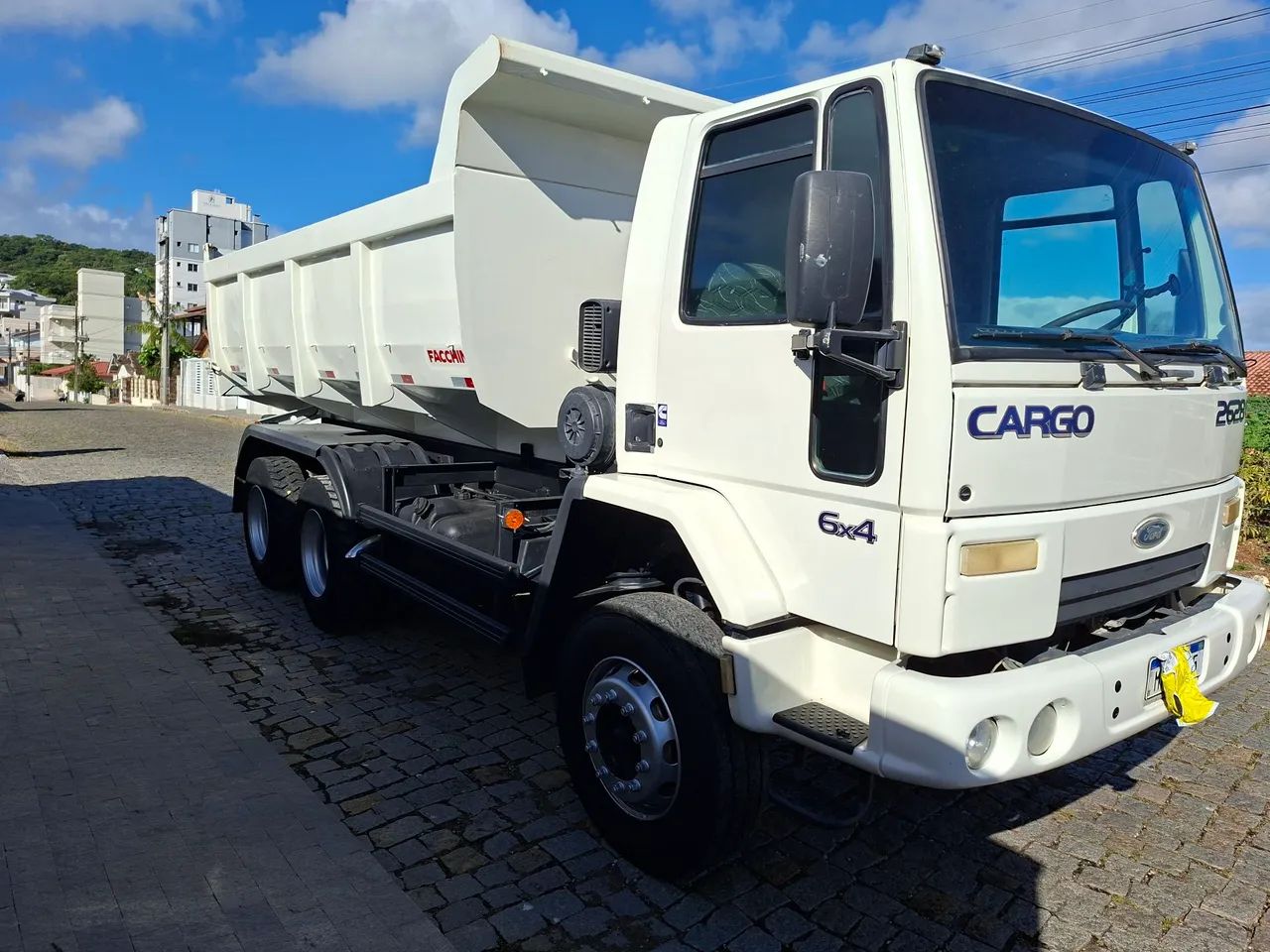 Ford cargo 2628 6x4  na caçamba  - Foto 2