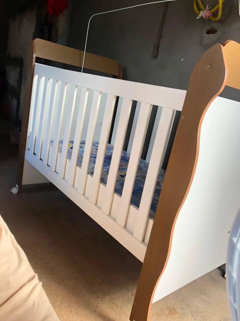 Vendo Berço semi novo 