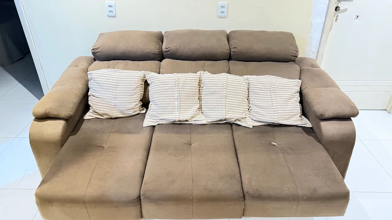 Vende-se sofá 3 lugares  - Foto 3