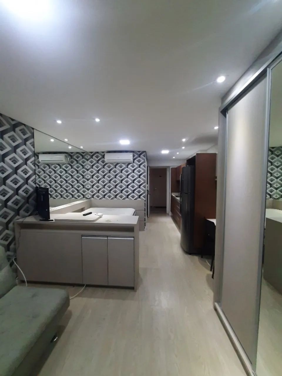 Alugo Studio Mobiliado no Edifício Seventh , Curitiba Paraná. - Foto 2