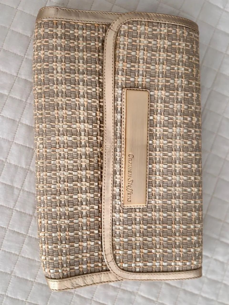 Bolsa Carmen Steffens em couro dourada. - Foto 5