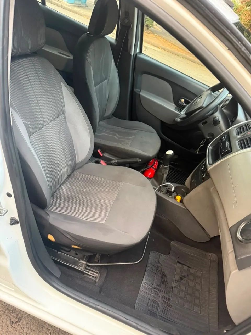 Renault Logan Expression Flex 1.0 12V 4P 2017 - Foto 5