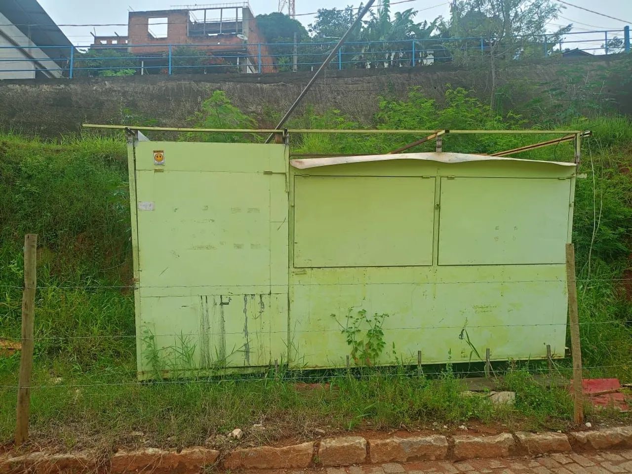 VENDO TREILER COMERCIAL 