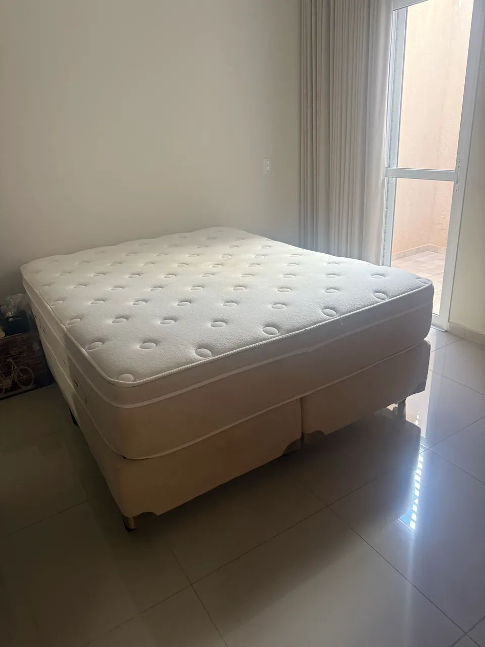 Cama box queen