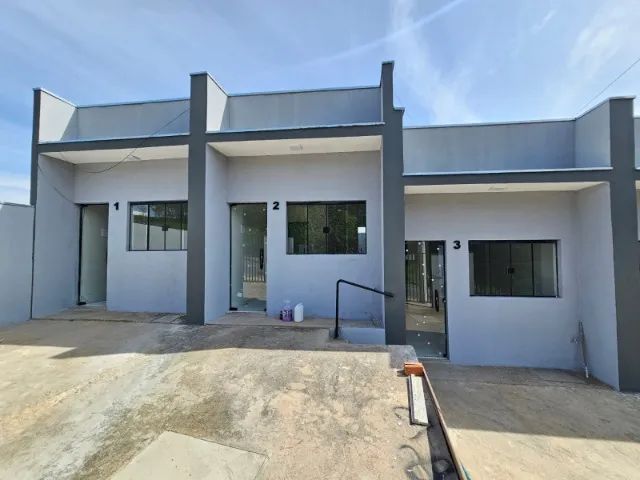 Kitnet com Garagem e Quintal, com Estrutura para Sobrado, Sorocaba - SP