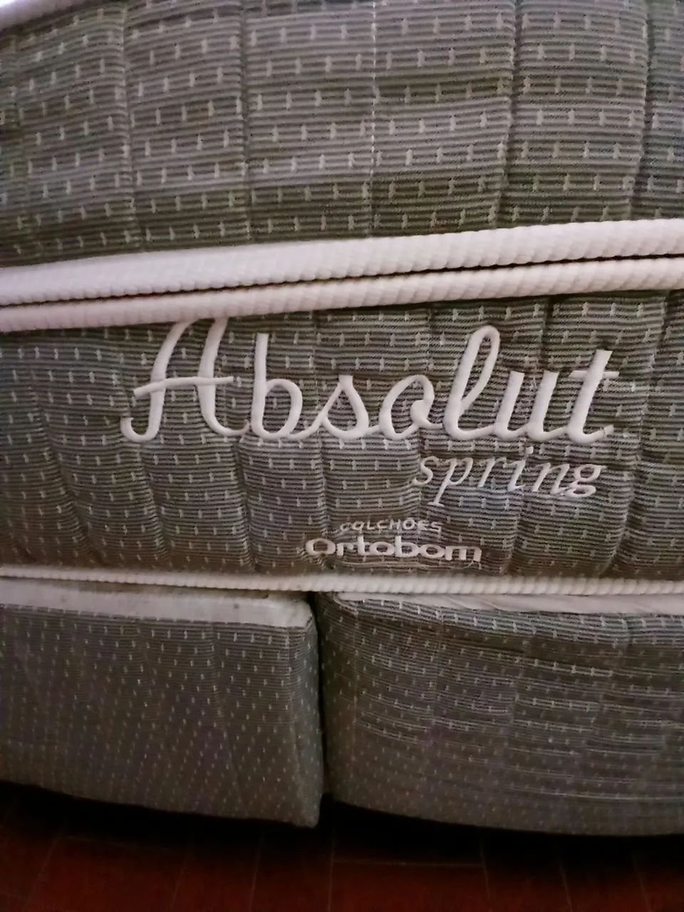 Cama casal box Queen 