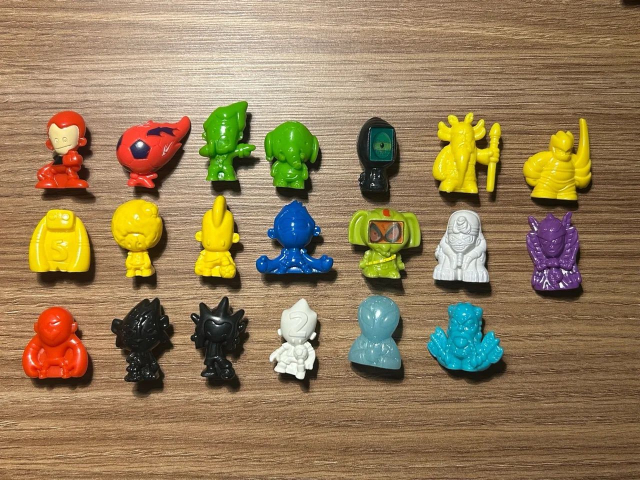 Gogos Crazy Bones Diversos - Foto 2