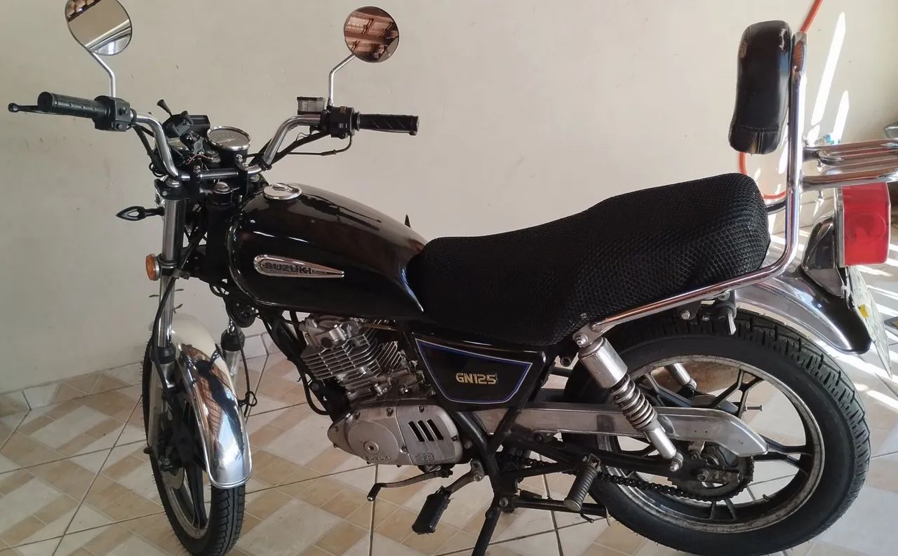 Moto Suzuki 125