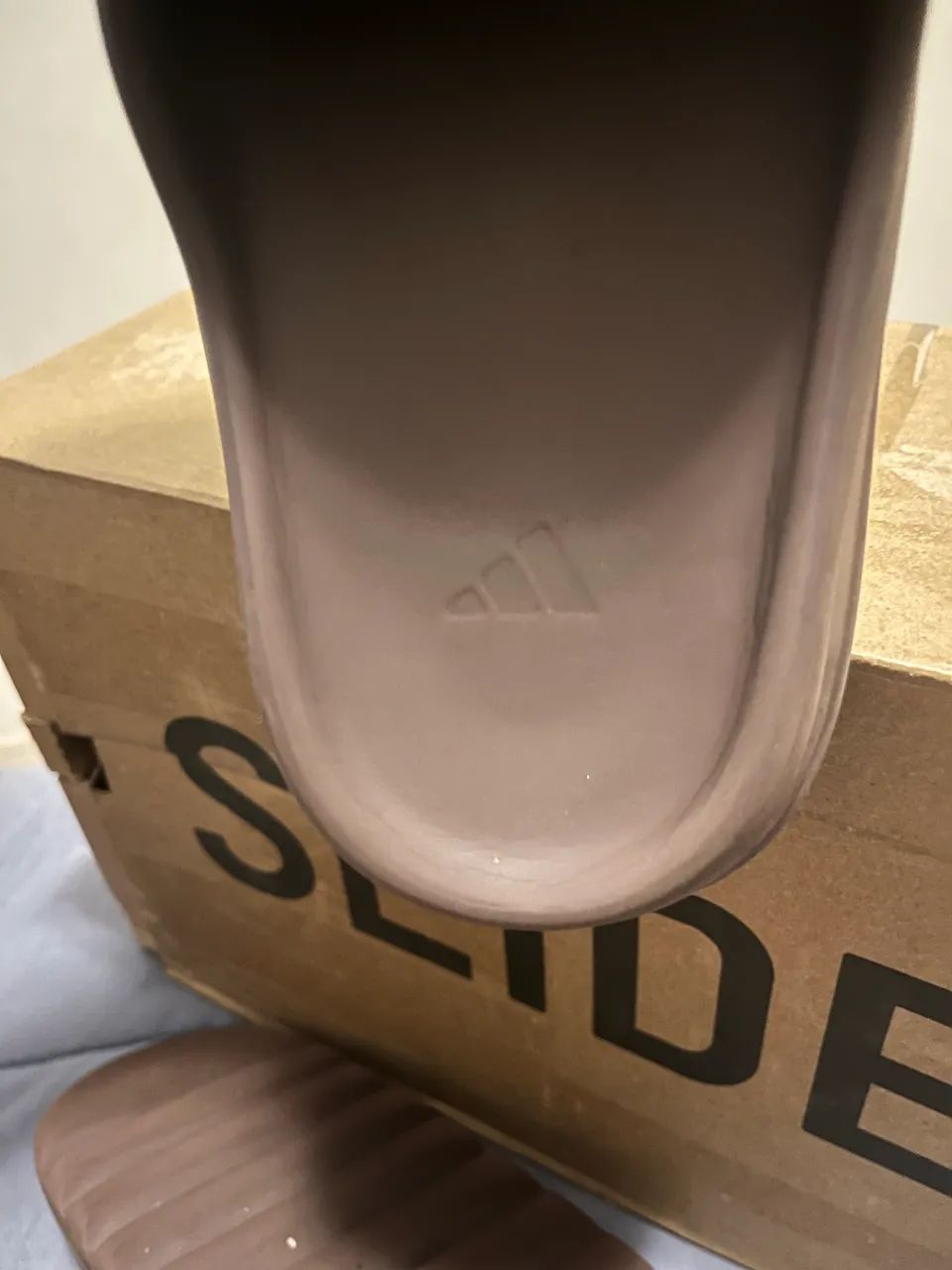 Yeezy slide original com caixa brown - Foto 4