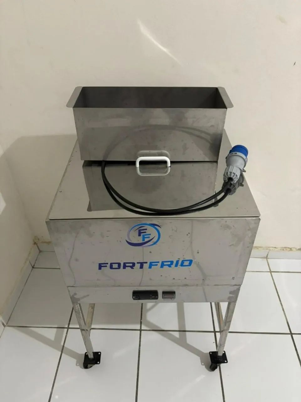 Máquina de Picolé - Desenformadora - Forma de Picolé - Foto 3
