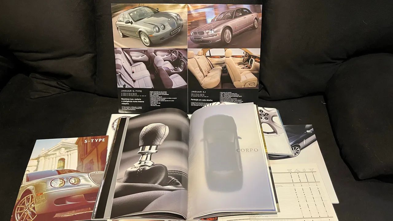 Lote de Catálogos da Jaguar - Foto 2