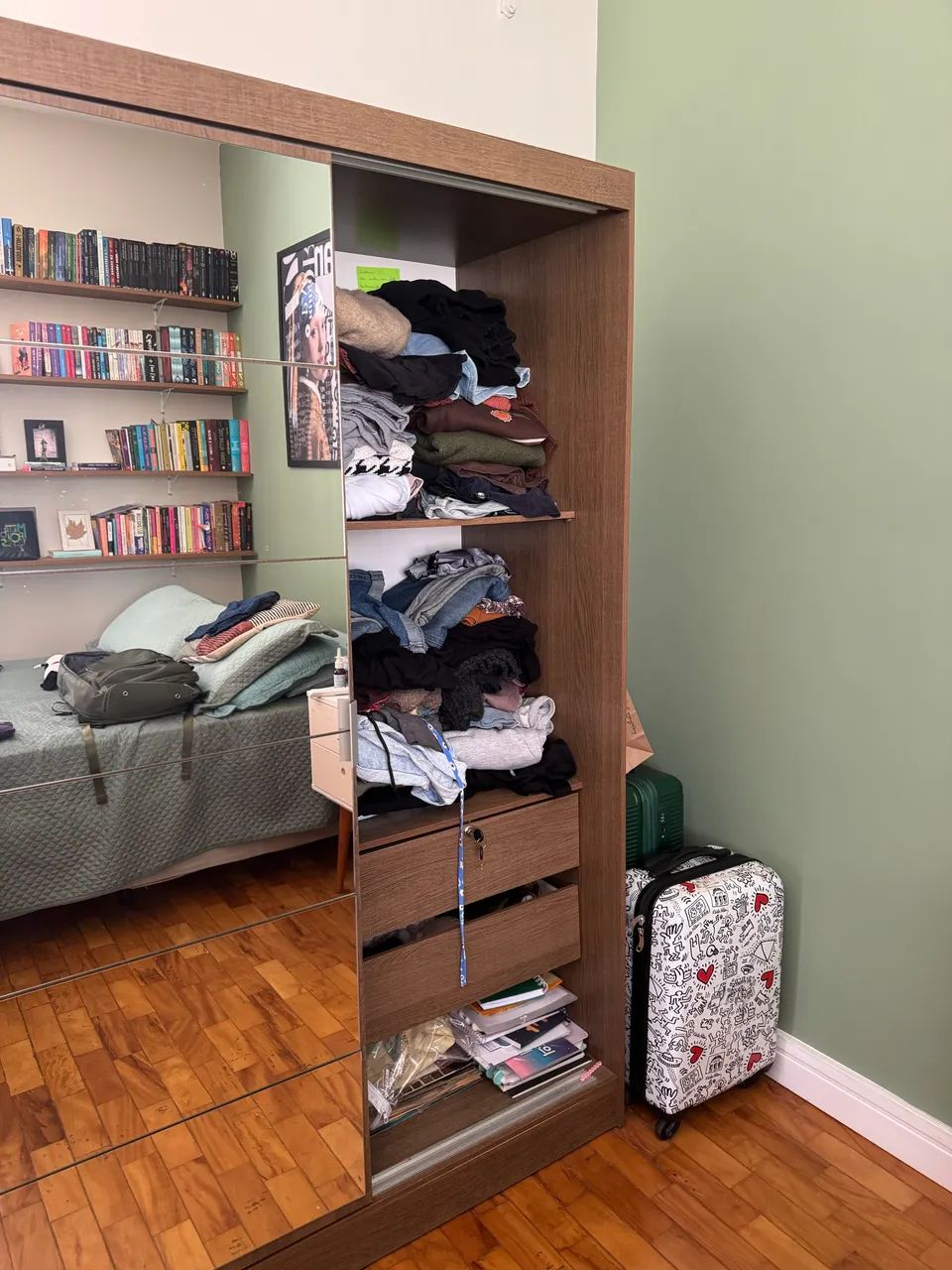 Guarda-roupa de solteiro com 2 portas de correr + espelho  - Foto 2
