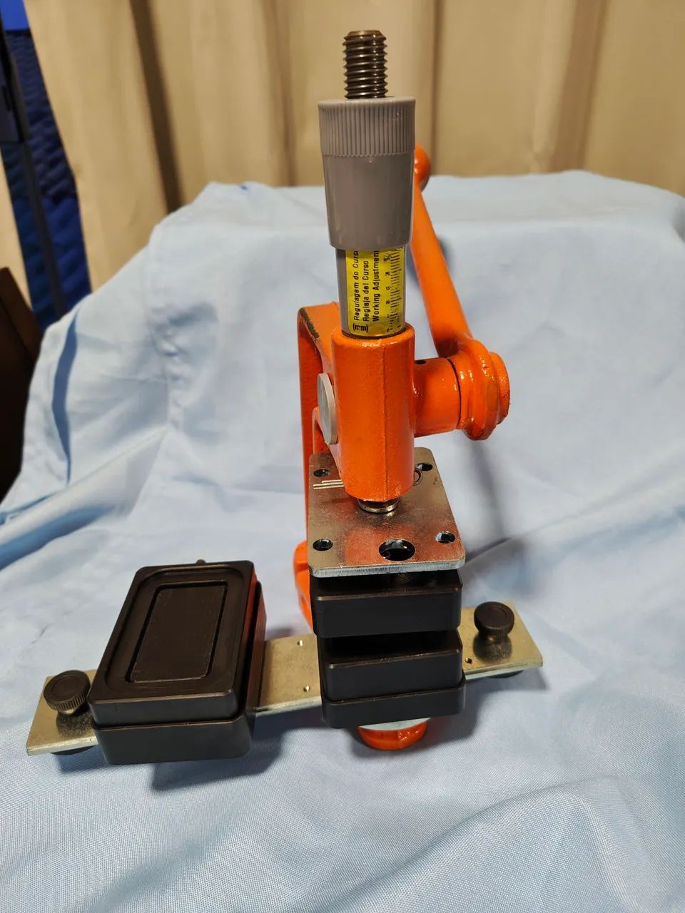 Máquina de Botton Semiautomática Retangular  - Foto 4