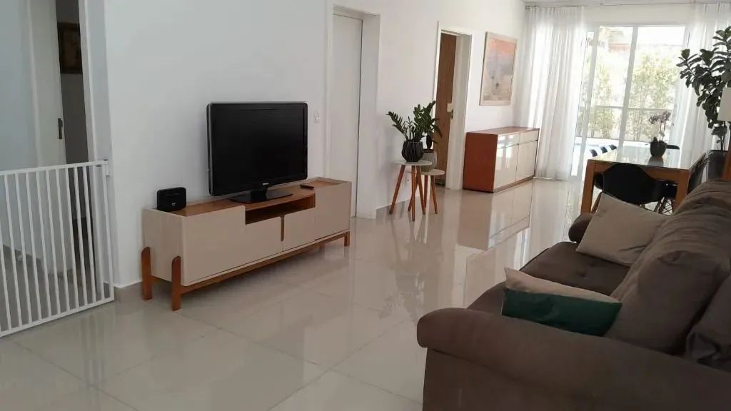Casa com 4 dormitórios à venda, 250 m² por R$ 1.750.000,00 - Condomínio Colinas do Sol - S - Foto 2