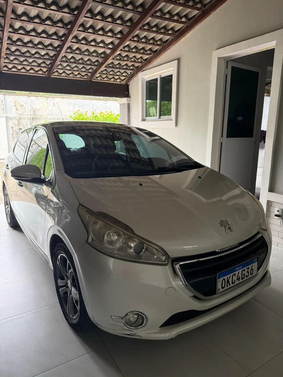 Peugeot 208 2014