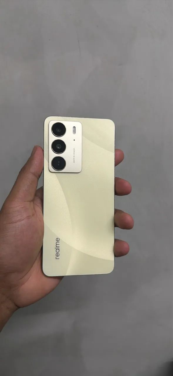 REALME C75 256 GIGAS R$550,00