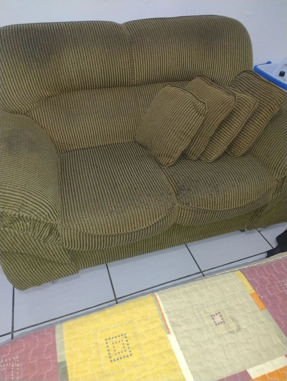 Jogo de sofá 3 e 2 lugares. Vendo barato  - Foto 3
