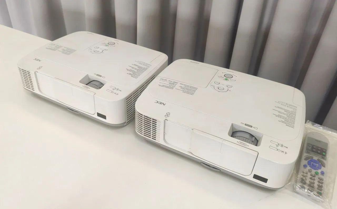 2 projetores profissionais NEC HDMI PARA BLENDING COM IMAGEM DE ATÉ 500" POLEGADAS - Foto 2