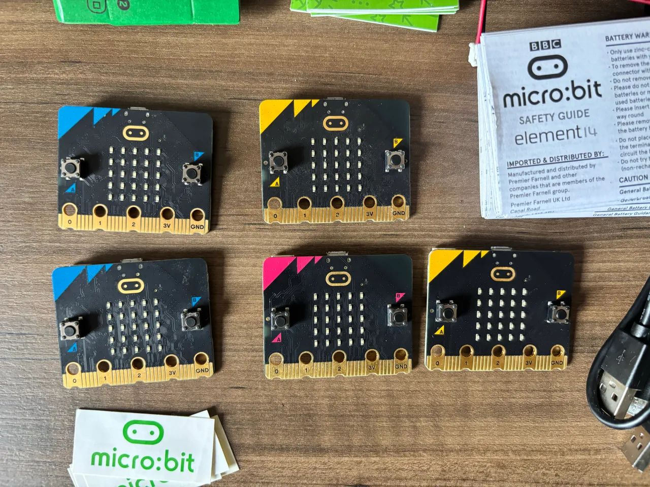 5x Kits BBC micro:bit V2 e Acessórios - Foto 4