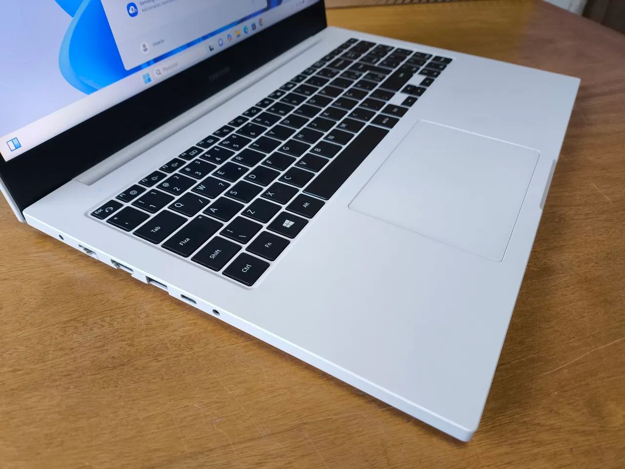 Notebook Samsung book branco, SSD M2 nvme, tela de 15.6 polegadas, windows 11 - Foto 3