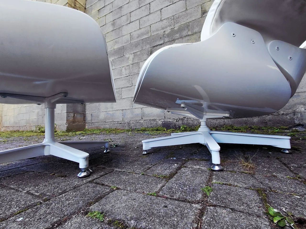 Poltrona Modernista Charles Eames - Design - com banqueta - Foto 5