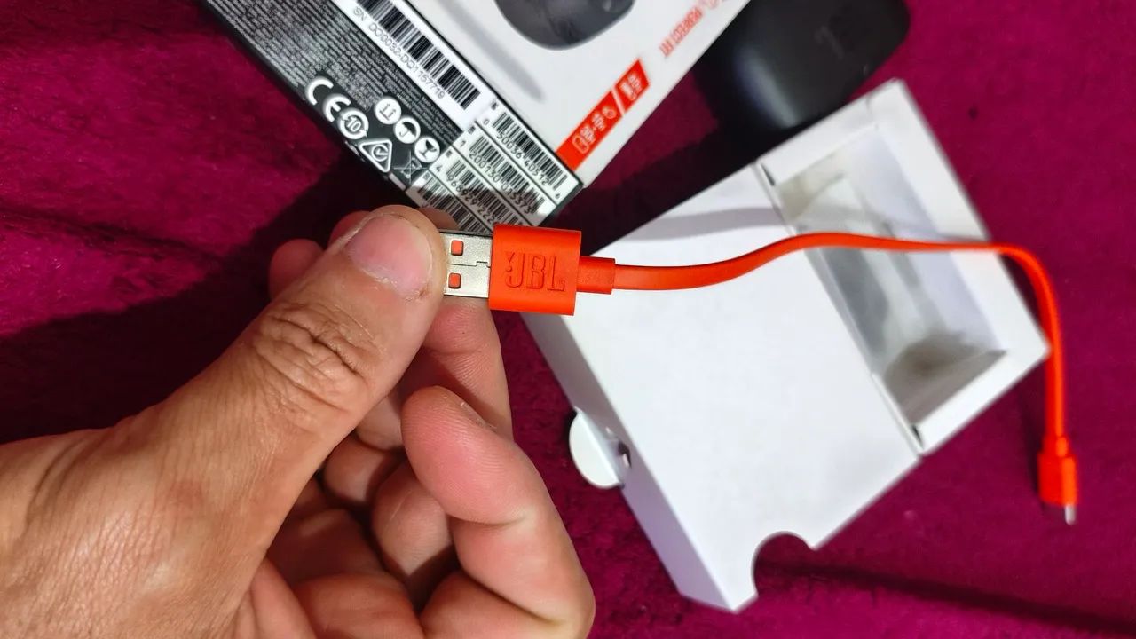 Fone de ouvido JBL Wave Buds 2 bluetooth  - Foto 4
