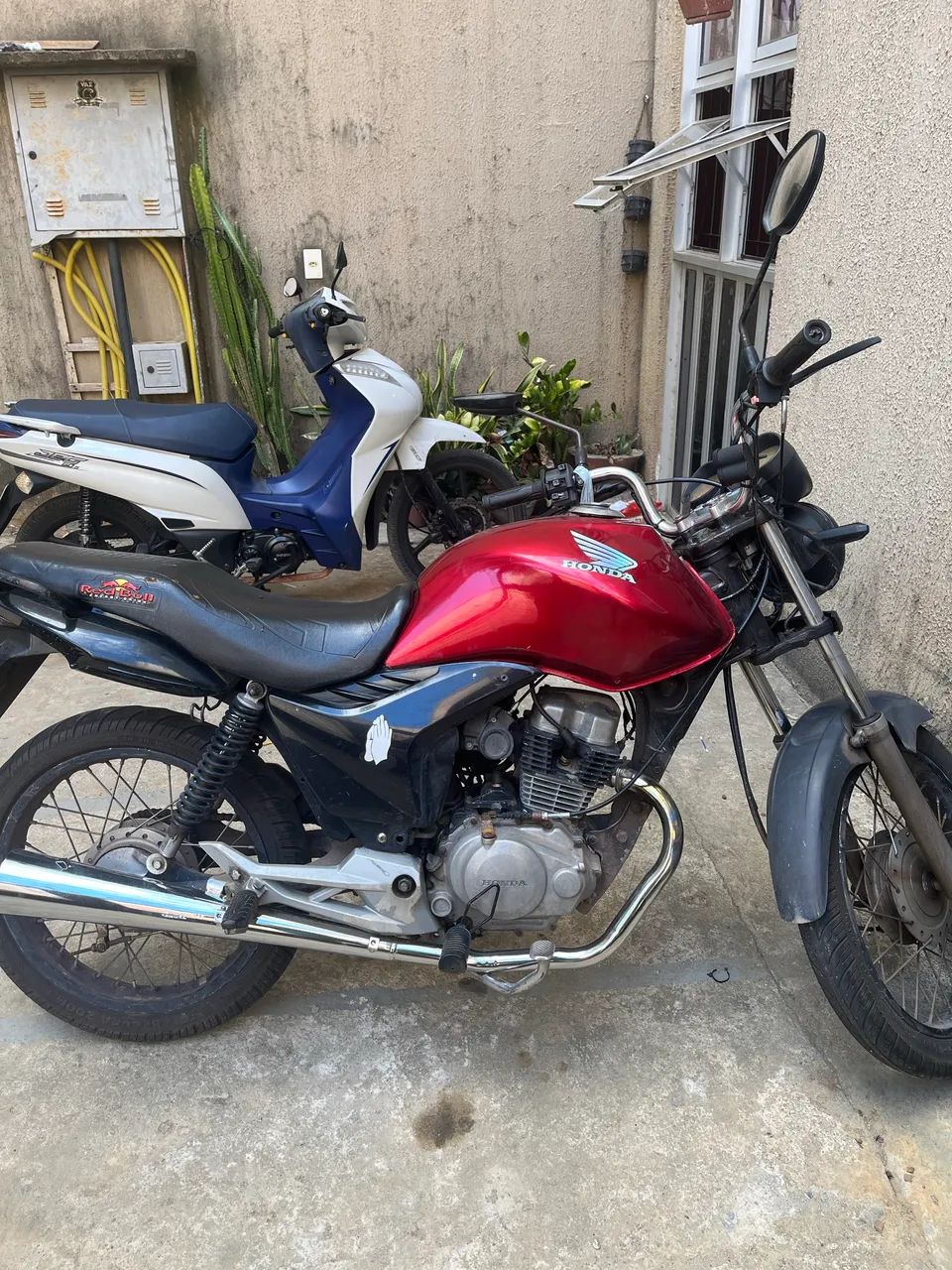 CG 150 2011  - Foto 2